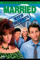  Женаты и с детьми 