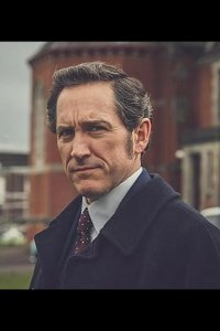  Инспектор Адам Дэлглиш 